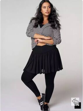Torrid TRU Mesh Active Skirt with Performance Legging Size 2